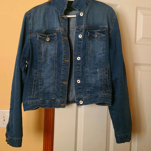 Jean Jacket - Picture 1 of 1